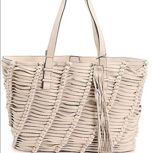 🆕Vince Camuto tote bag